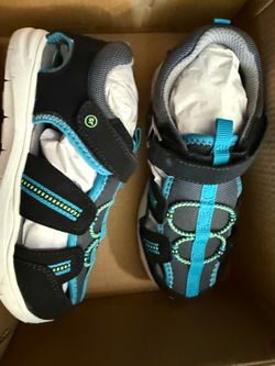 Boys sandals 12
