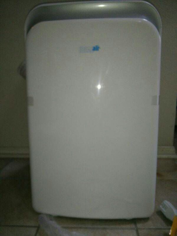 Portable AC Ideal-Air Dual Hose Air Conditioner 12,000 BTU 700820.