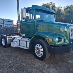 2005 Freightliner FL112 $8000