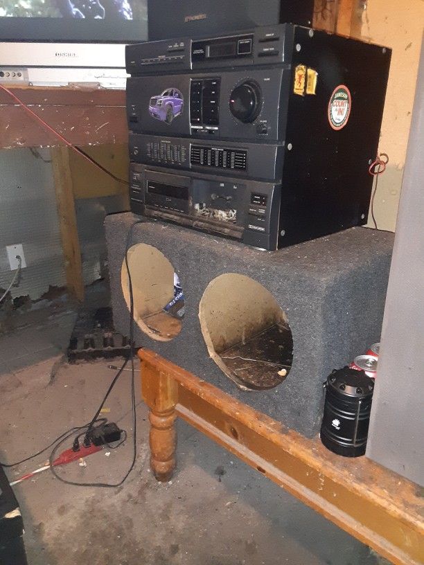 2 10in Sealed Enclosure Subwoofers