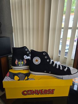 Converse X Tom & Jerry. NEW.  Size 10.5