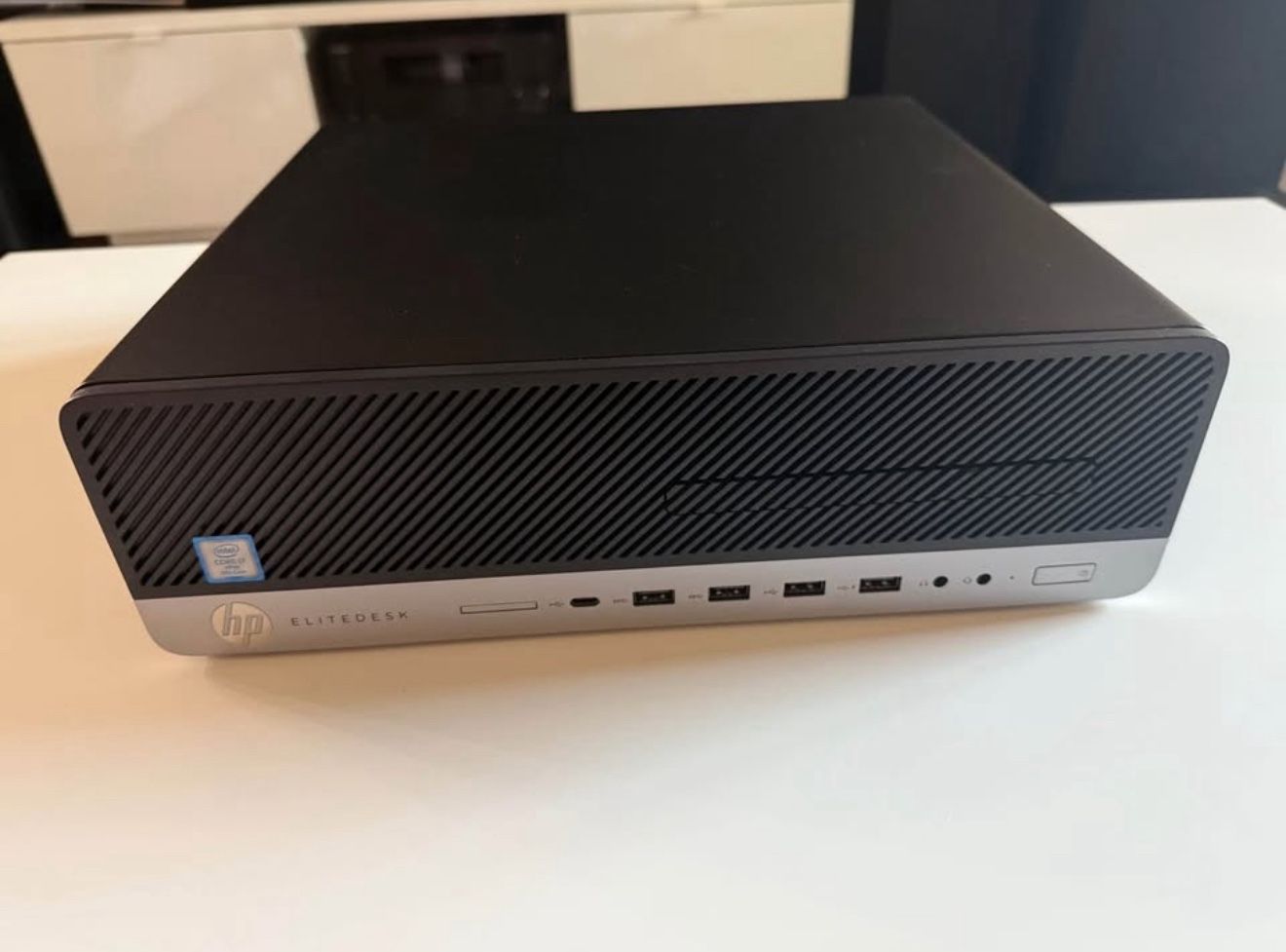 HP EliteDesk 800 G5 Small Form Desktop