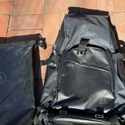 Volcom backpack With Waterproof Wetsuit Bag 