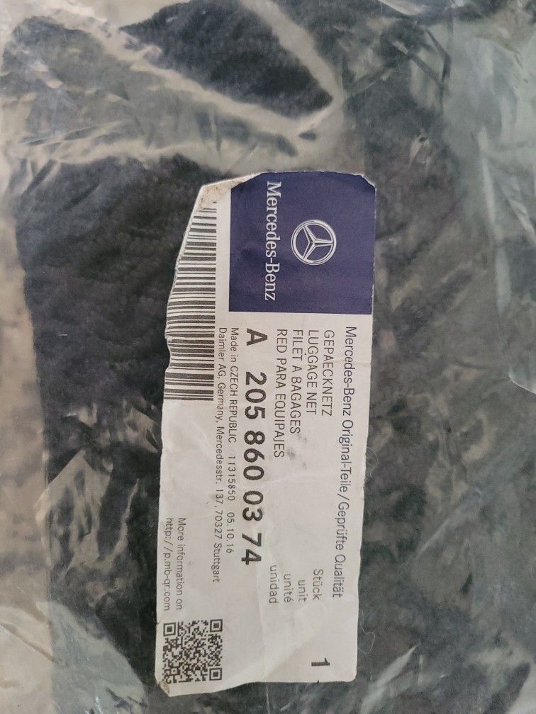 NEW MERCEDES BENZ OEM CARGO LUGGAGE FLOOR REAR NET see pics