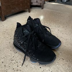 Nike Lebron 17 ‘Global Currency’