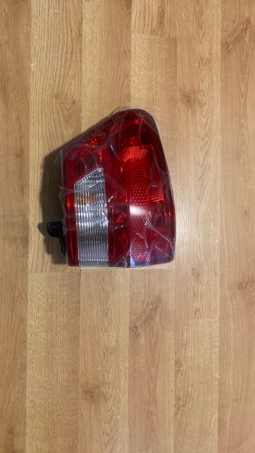 Tail Light Compatible with Jeep Grand Cherokee 2011-2013 Includes Left Driver Side Tail Light