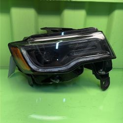 2017 2018 2019 2020 2021 Jeep Grand-Cherokee Right Passenger Side Headlight OEM