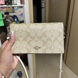 Crossbody Tan Coach Bag!