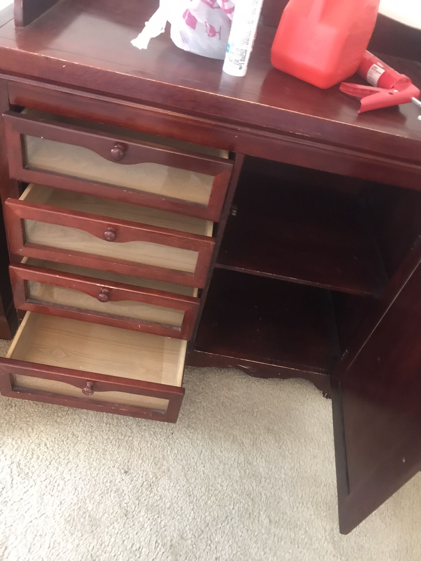 Baby changing table with drawers