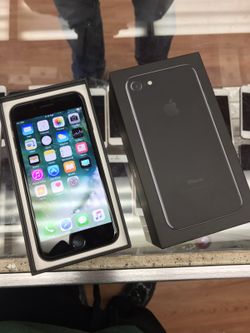 iPhone 7 256gb factory unlocked jet black mint