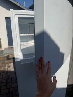 Regalo este refrigerador solo necesito que vengan por el
