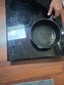 ***Induction jennair cooktop*** 30in.