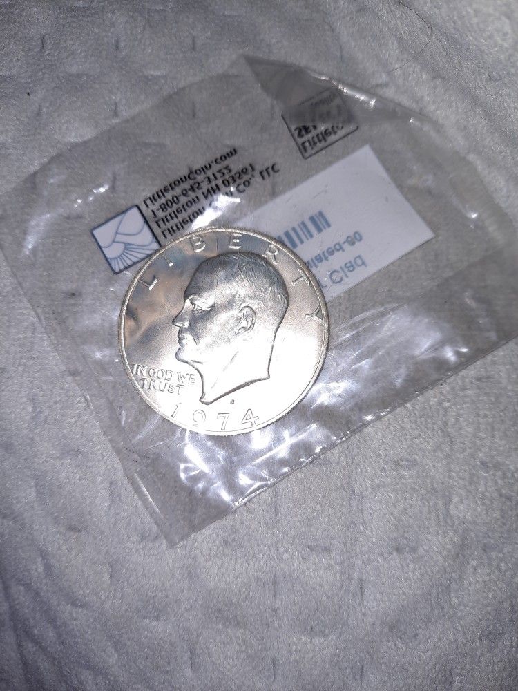 1974 s Eisenhower $1 Silver Clad 