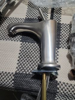 2 Kohler Single Faucet Stainless Steel For Vanity 