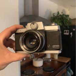 Sears SL-9 Camera And Case
