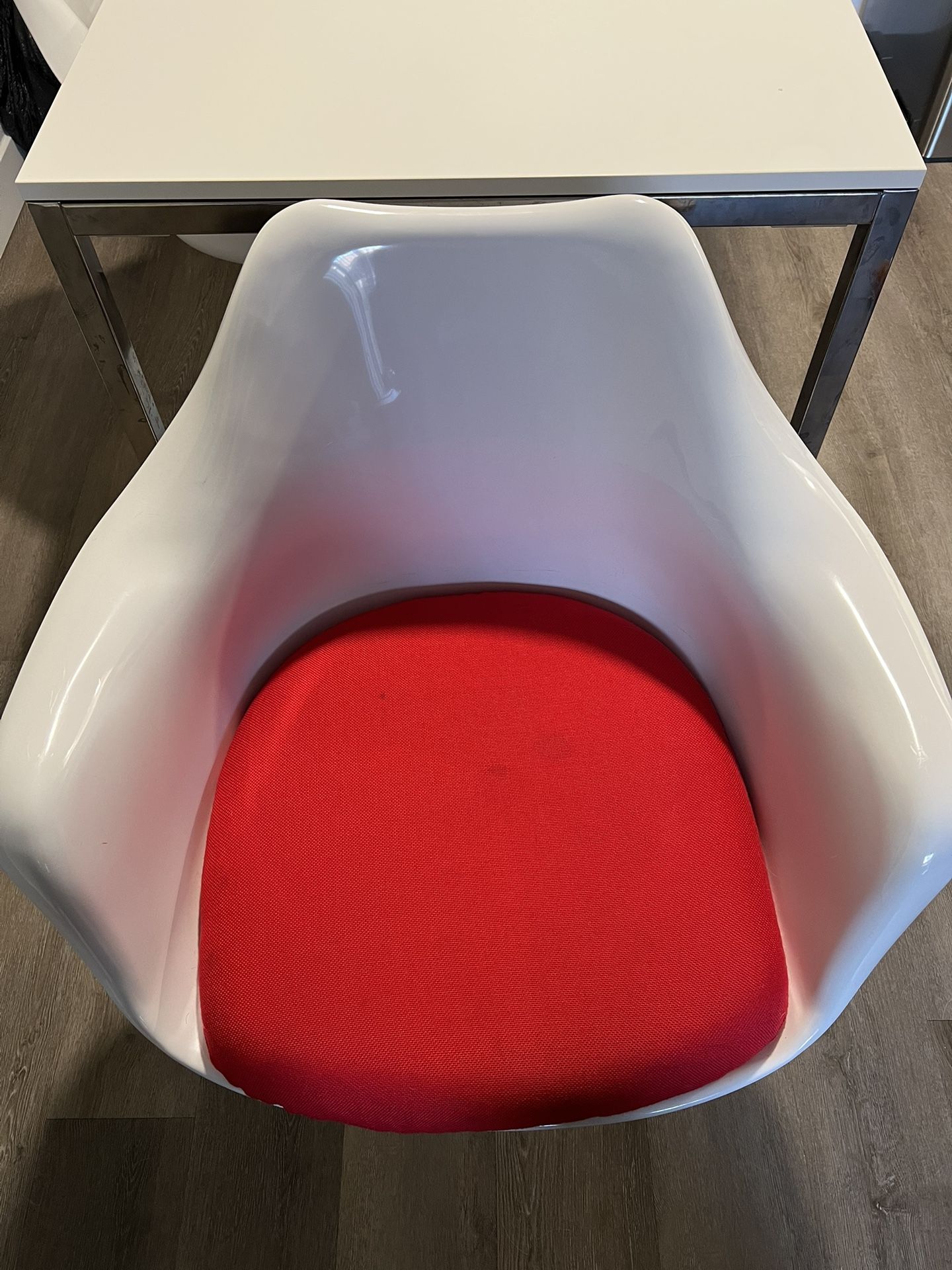 Tulip Swivel Chairs