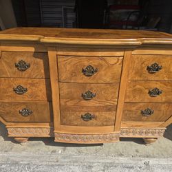 Vintage Barony French 3-Drawer Acent Chest