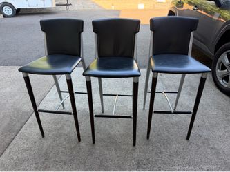 Set of 3 Black Bar Stools