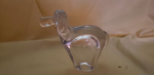 Vantage crystal dog