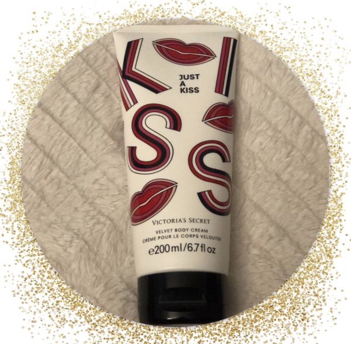 Victoria Secret Just a Kiss Body Cream