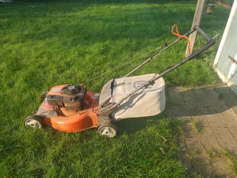 Husqvarna HU775L Lawnmower 775 EX Series for Sale in Livonia MI