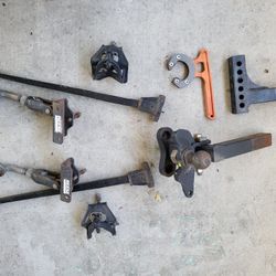 Weight distribution towing hitch