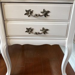Accent Table