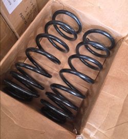 Heavy Duty Rear Variable Rate Coil Springs Pair 1993 to 1998 Jeep Grand Cherokee - Suspension Parts