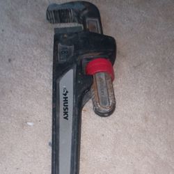 Husky 18in Pipe Wrench 