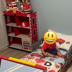 Toddler Fire truck Bed Set