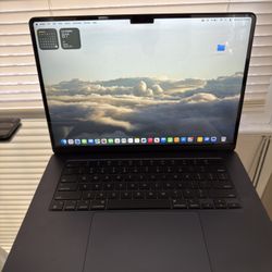 Apple - MacBook Air 15-inch Laptop - M3 chip Built for Apple Intelligence - 8GB Memory - 512GB SSD - Midnight  