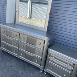 Platinum Silver Dresser With Nightstand 