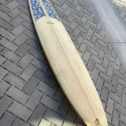 Surfboard 9'0