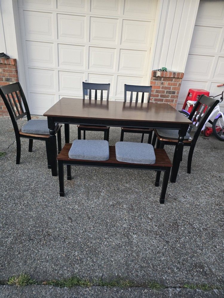 Dinner Set