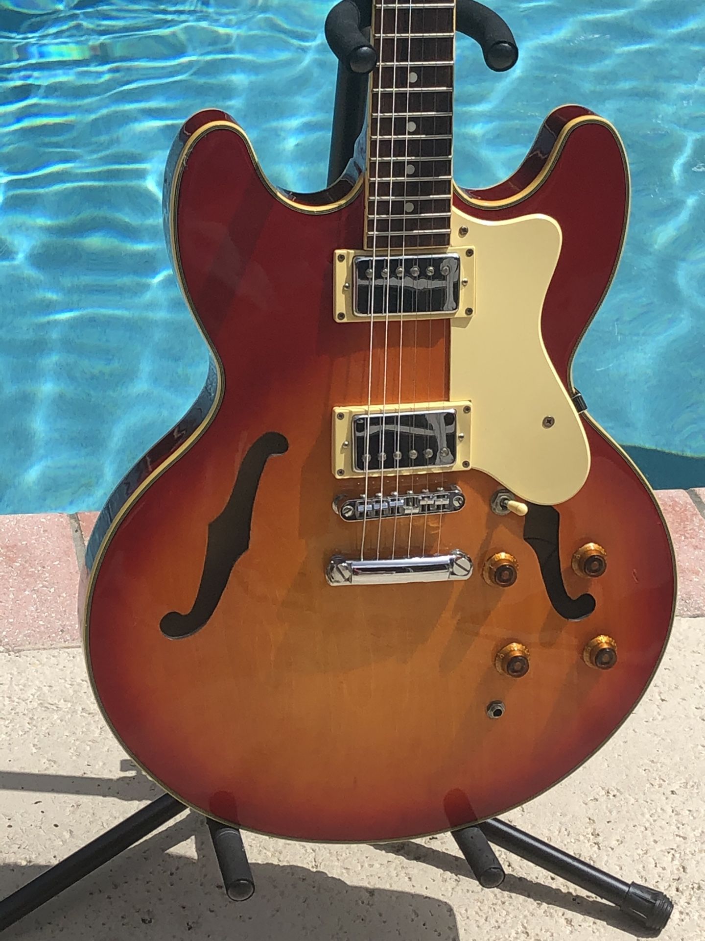 Jay Turser SemiHallow Body Electric Guitar for Sale in Coconut Creek