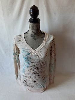 Mudd women's long-sleeve v-neck top size S