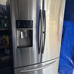 Fridges For Sale Are Plugged In Free Deliver 