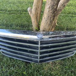 2007-2009 Mercedes E320 Front Grille 