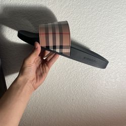 Burberry Slides 