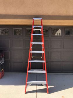 8 Foot Fiberglass Stepladder