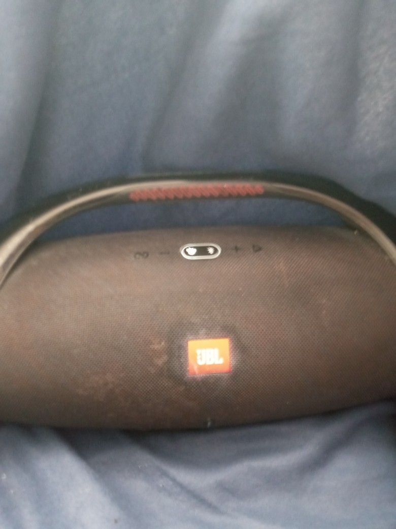 JBL BOOMBOX 2 Lost Power Cord But Is Over 50% Charged And Can Play 24 Hours On A 100% Charge You Have To Hear It To Believe It $85 Tonight Only