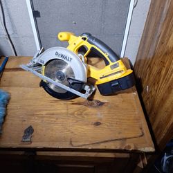 Dewalt Circular Saw