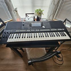 Yamaha PSR-S975