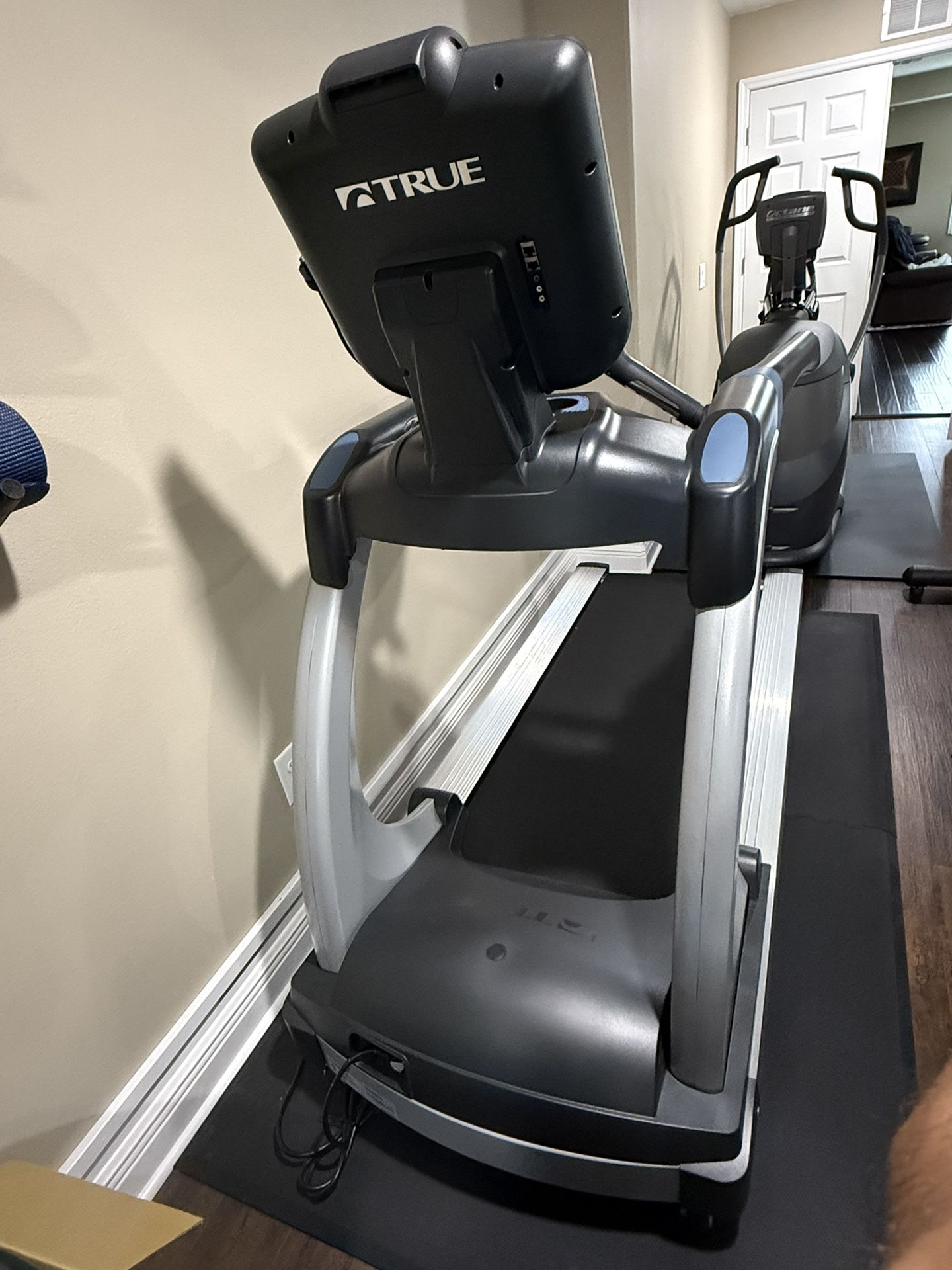 True Treadmill ES900