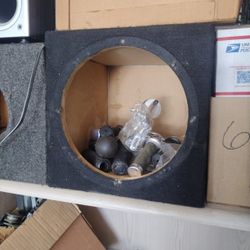 single 12-in speaker box