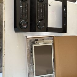 Stock Screen Radio F150 