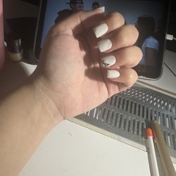 Nails 