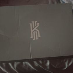 KYRIE FLYTRAP 5