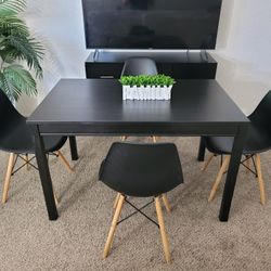 Black Table and 4 Chairs