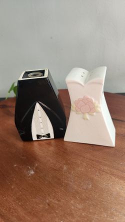 Small Salt & Pepper Shakers